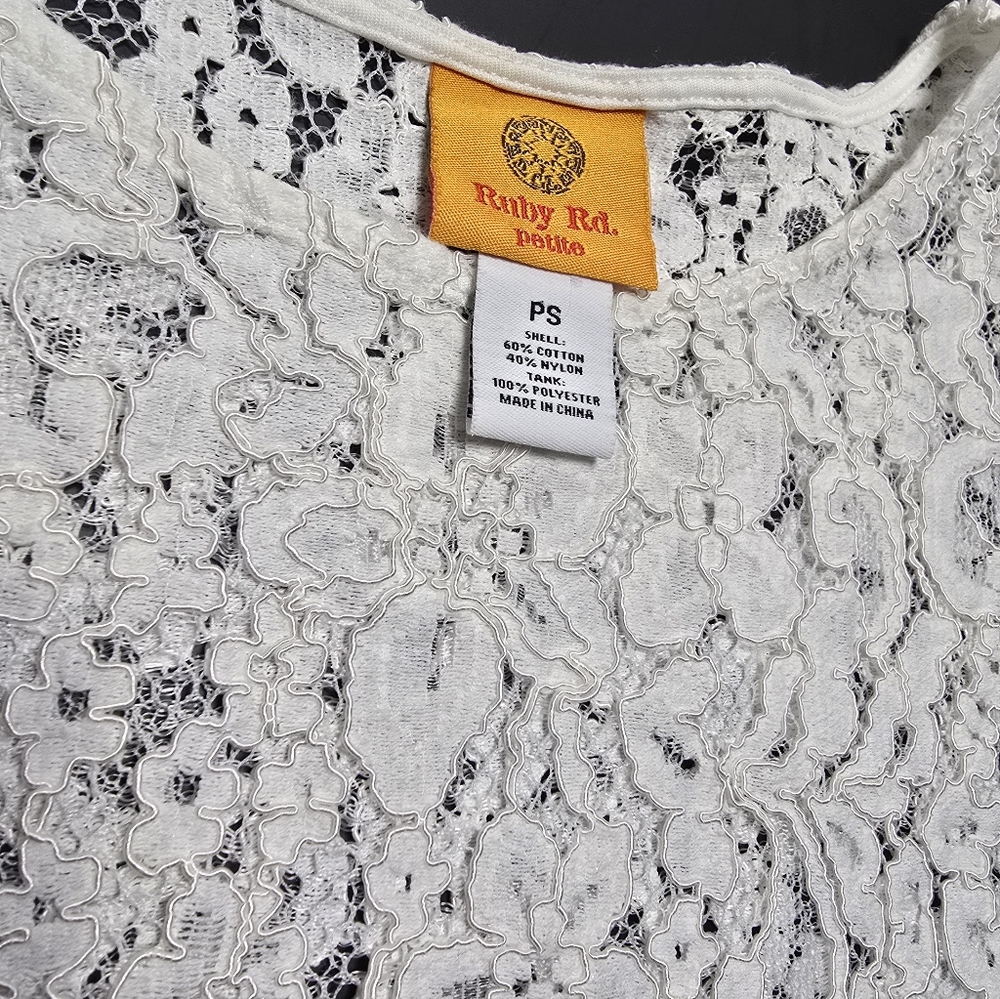 Ruby Rd. White Floral Lace Blouse